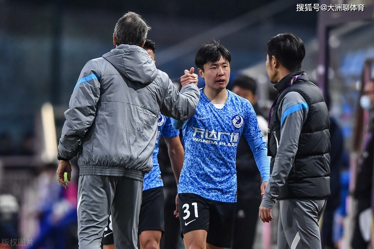 爱游戏体育- 阿扎伦卡遭遇十二连败,法国队教练面临压力了吗 